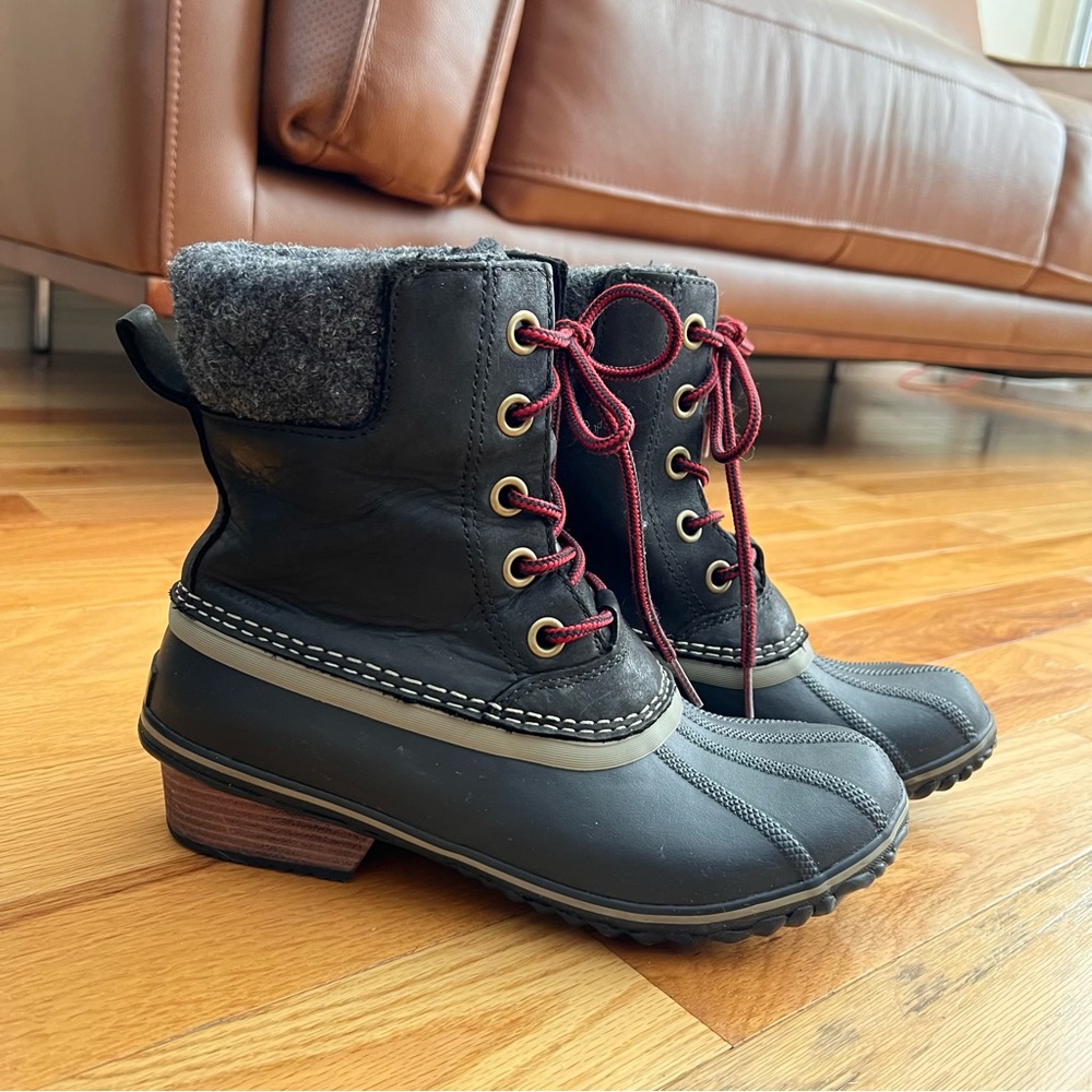 Sorel waterproof boots size8.5